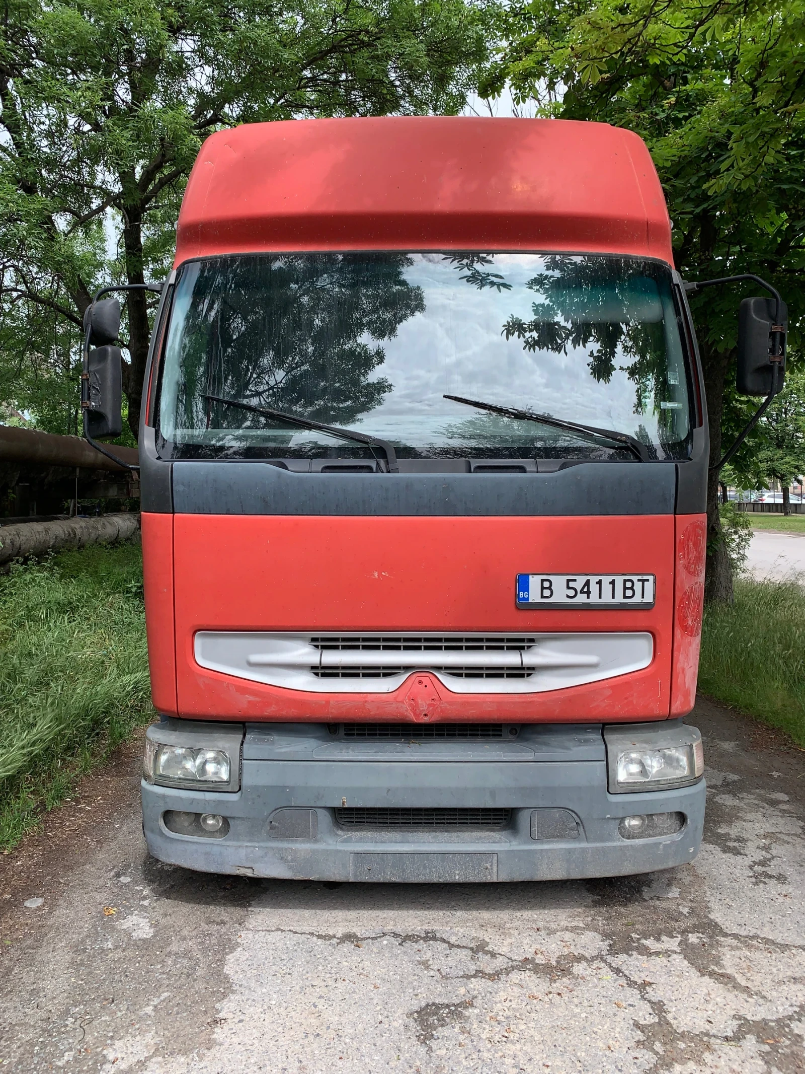 Renault Premium
