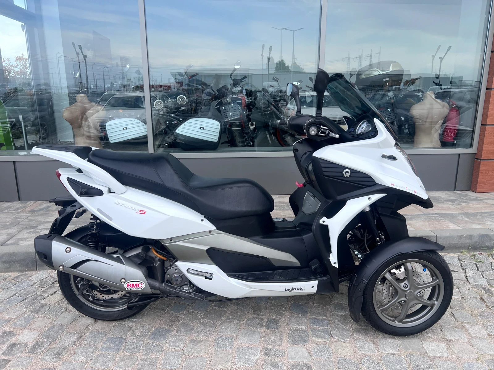 Quadro Quadro 350 | Mobile.bg � ����������� 1