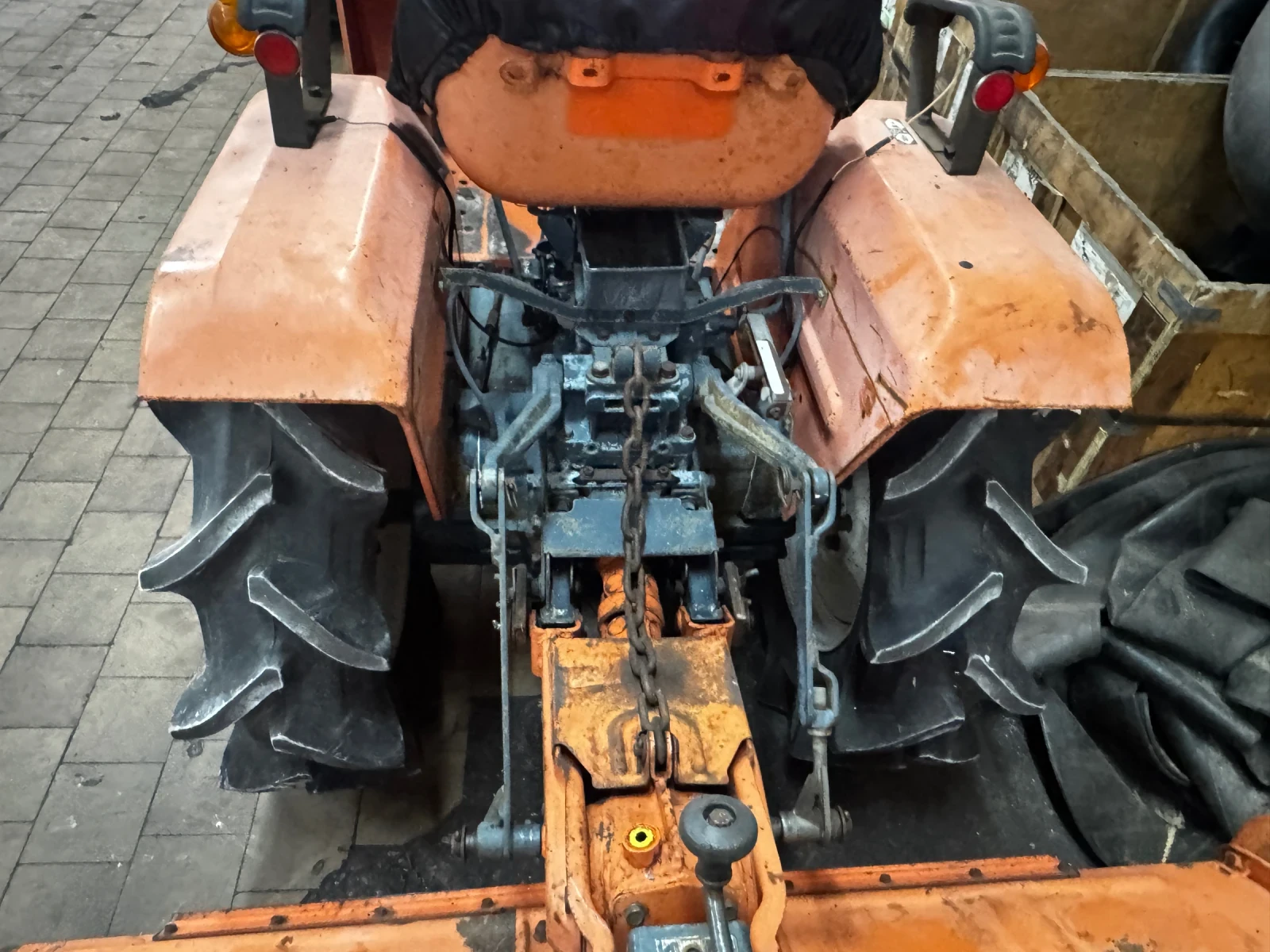 Трактор Kubota B1400, снимка 5 - Селскостопанска техника - 56204755