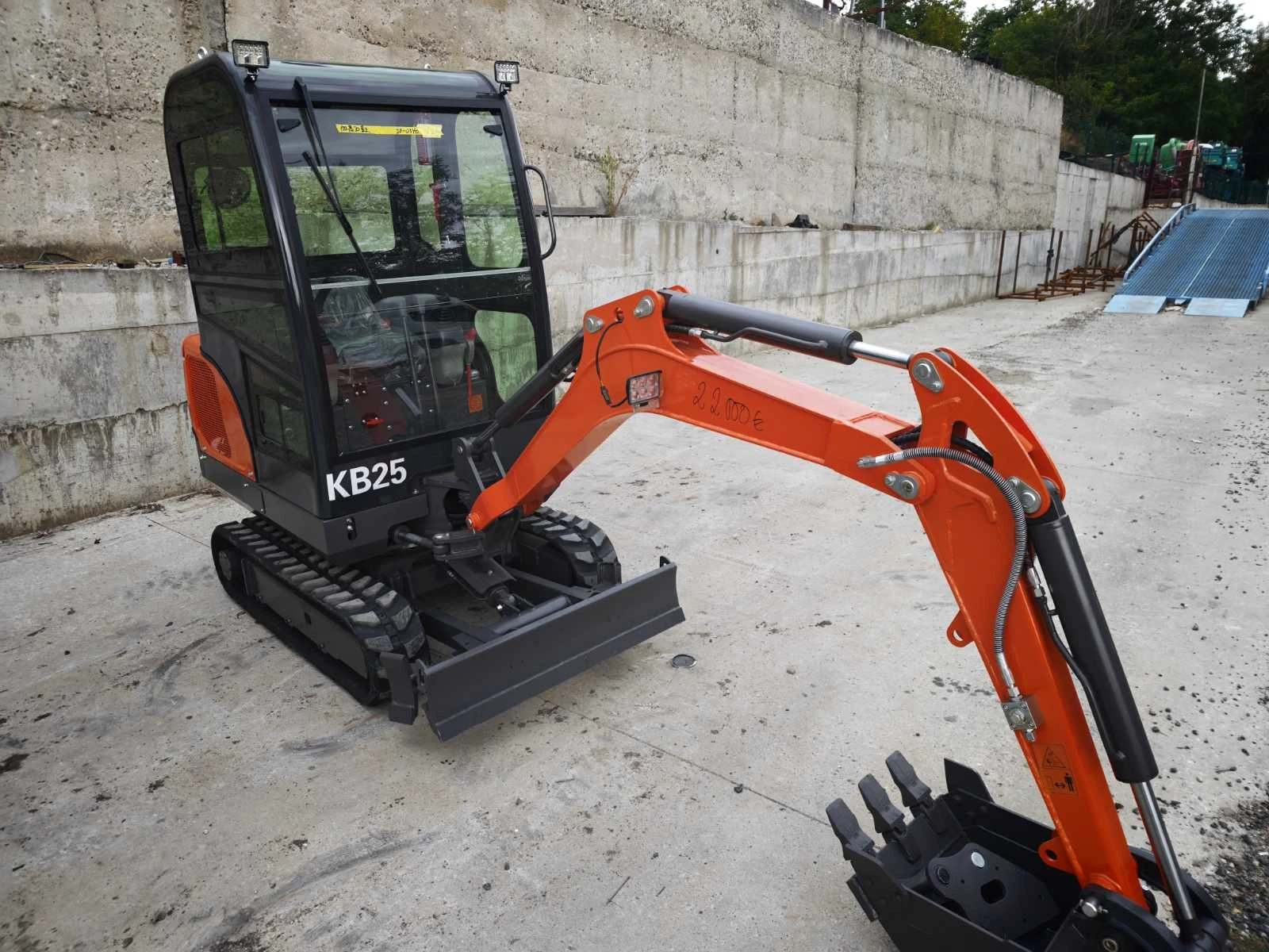 Багер Yanmar ЧИСТО НОВ Yanmar мотор, снимка 10 - Индустриална техника - 56170840