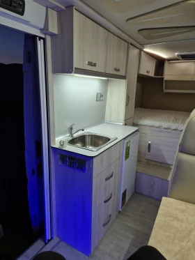  Peugeot | Mobile.bg    8