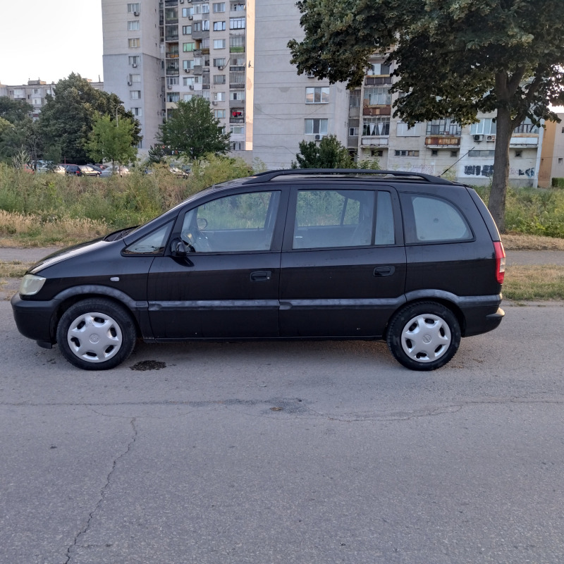 Opel Zafira, снимка 3 - Автомобили и джипове - 46324255