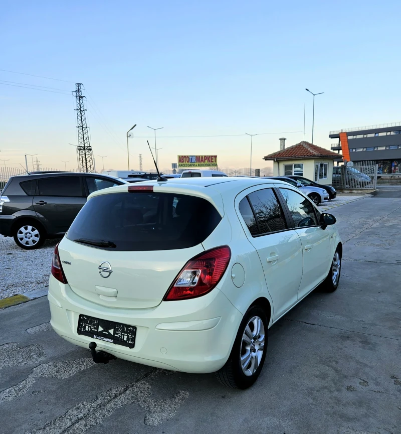 Opel Corsa 1.4i Европа Навигация , снимка 4 - Автомобили и джипове - 48428996