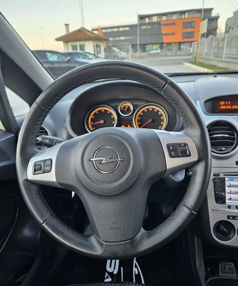 Opel Corsa 1.4i Европа Навигация , снимка 9 - Автомобили и джипове - 48428996