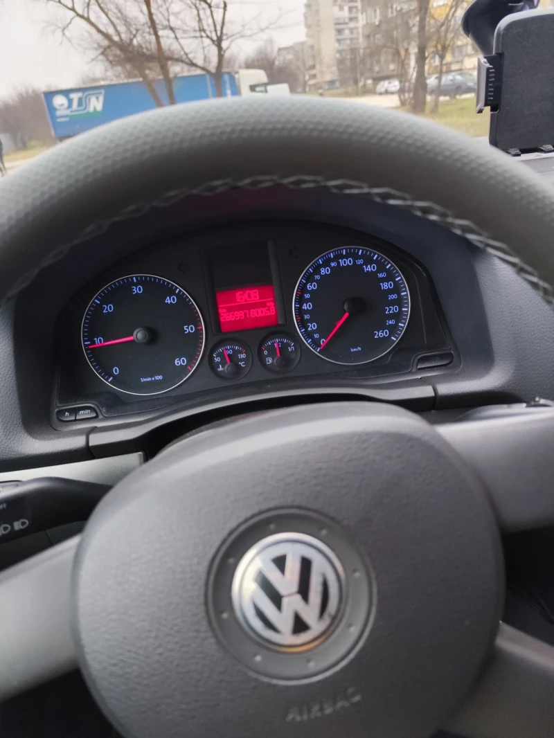 VW Golf  1.9 TDI, снимка 10 - Автомобили и джипове - 48445960