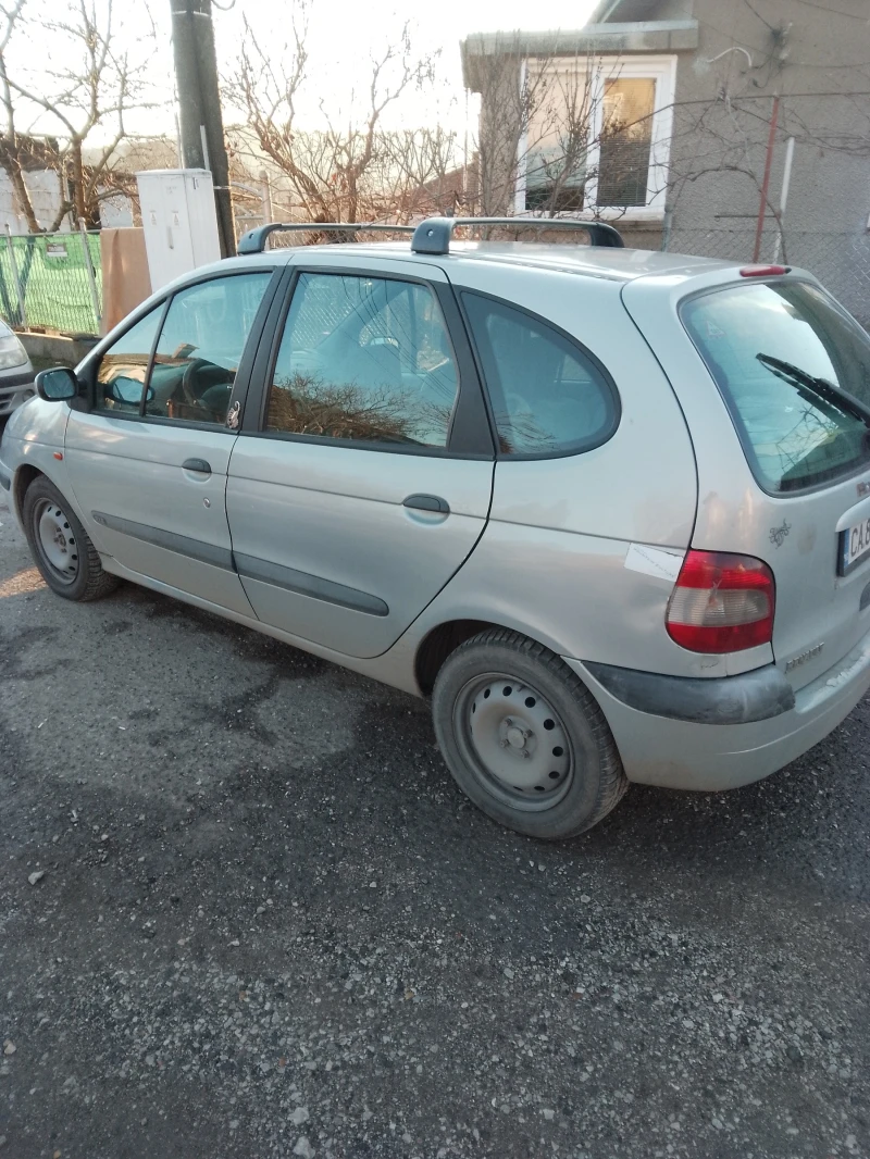 Renault Scenic, снимка 3 - Автомобили и джипове - 48614701