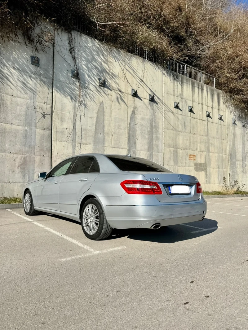 Mercedes-Benz E 350 3.5 CDI, снимка 10 - Автомобили и джипове - 49419023