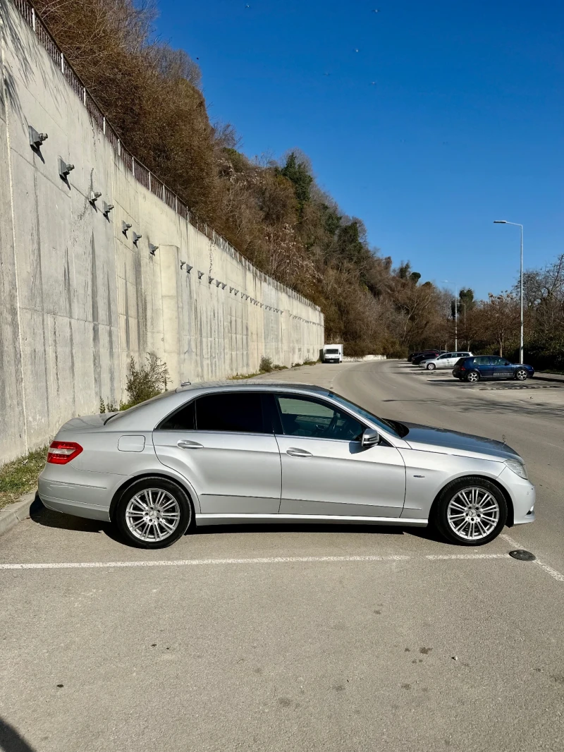 Mercedes-Benz E 350 3.5 CDI, снимка 5 - Автомобили и джипове - 49419023