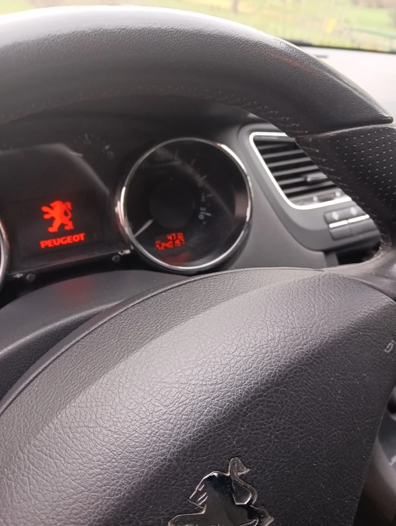 Peugeot 5008, снимка 8 - Автомобили и джипове - 52667846