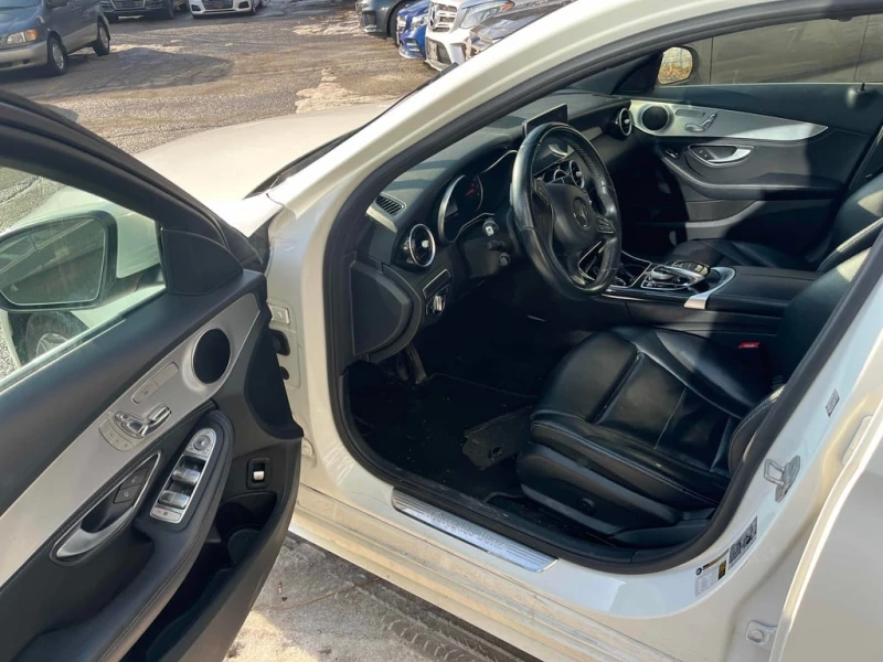 Mercedes-Benz C 300 * CARFAX * ЦЕНА ДО БГ, снимка 7 - Автомобили и джипове - 53053413