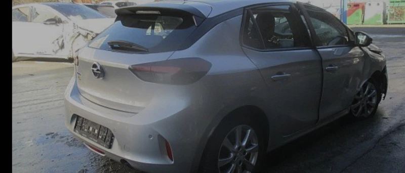 Opel Corsa 1.2I 47000KM, снимка 3 - Автомобили и джипове - 53190527