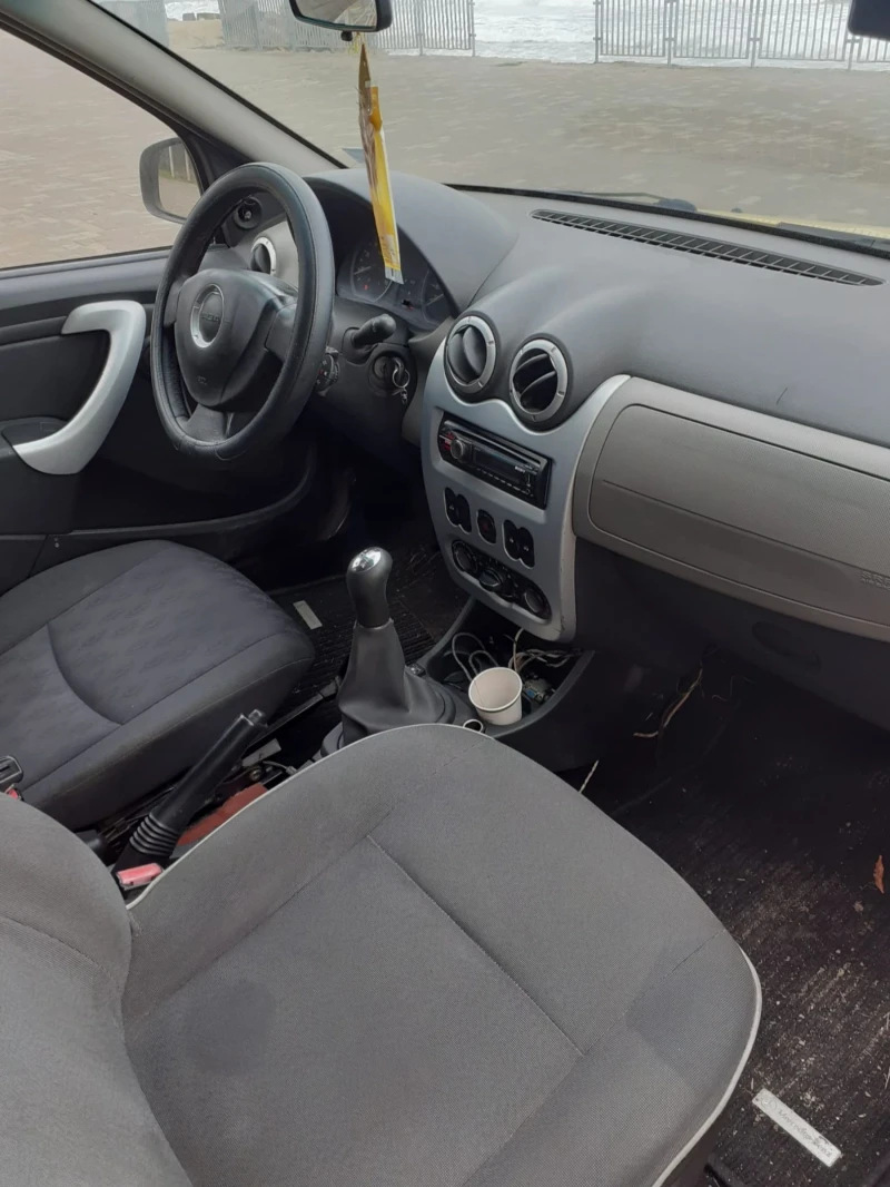 Dacia Logan 1.6 i ГАЗ, снимка 10 - Автомобили и джипове - 53250015