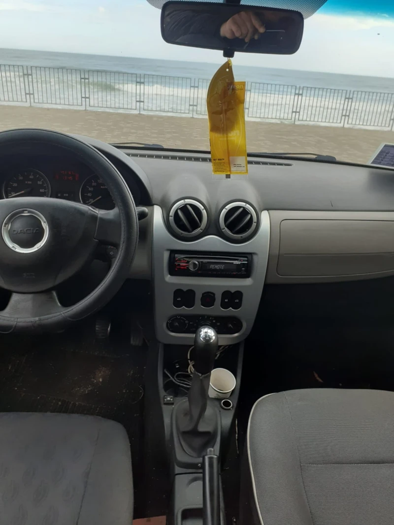 Dacia Logan 1.6 i ГАЗ, снимка 8 - Автомобили и джипове - 53250015