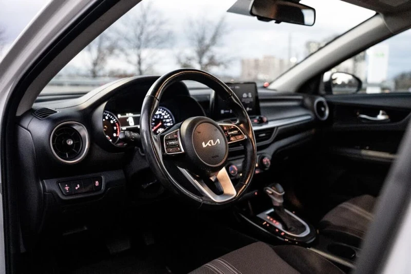 Kia Forte EX FWD* АвтоКредит* (ЦЕНА ДО БГ), снимка 6 - Автомобили и джипове - 53360361