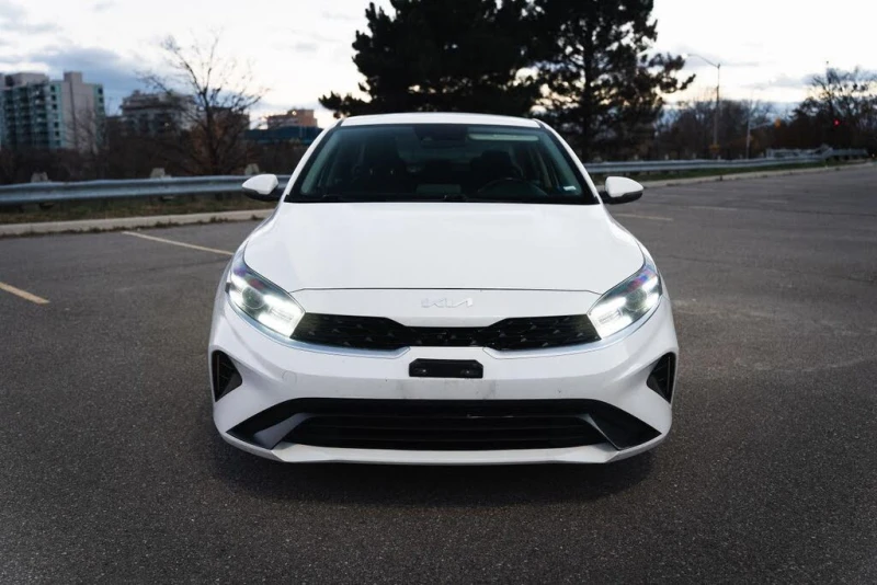 Kia Forte EX FWD* АвтоКредит* (ЦЕНА ДО БГ), снимка 2 - Автомобили и джипове - 53360361