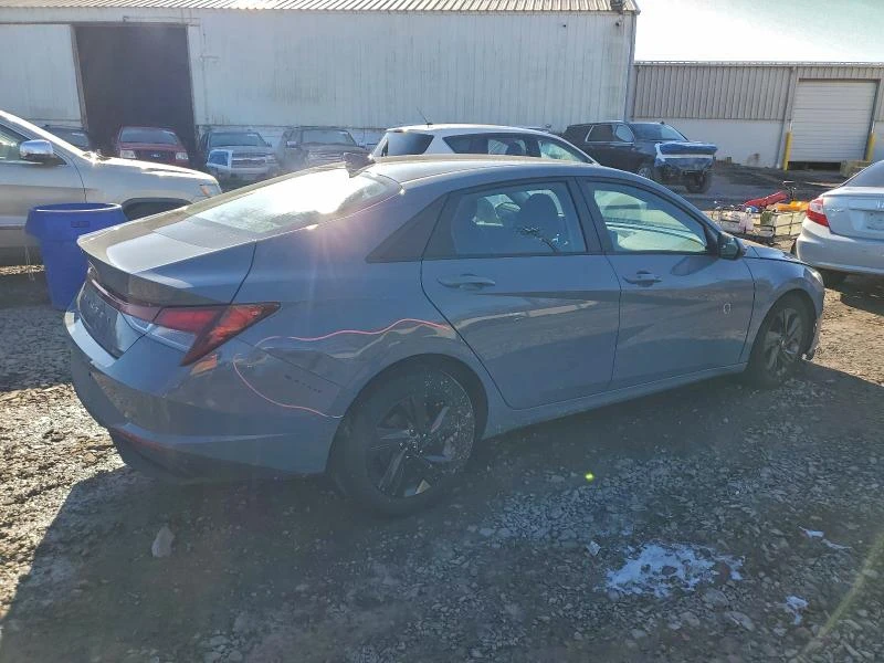 Hyundai Elantra 2.0L 4 Front-wheel Drive, снимка 6 - Автомобили и джипове - 52904614