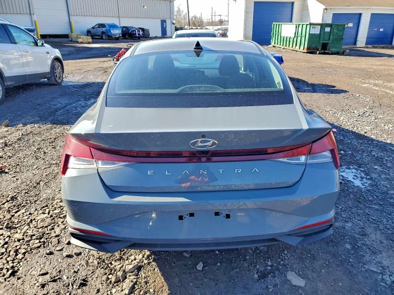 Hyundai Elantra 2.0L 4 Front-wheel Drive, снимка 9 - Автомобили и джипове - 52904614