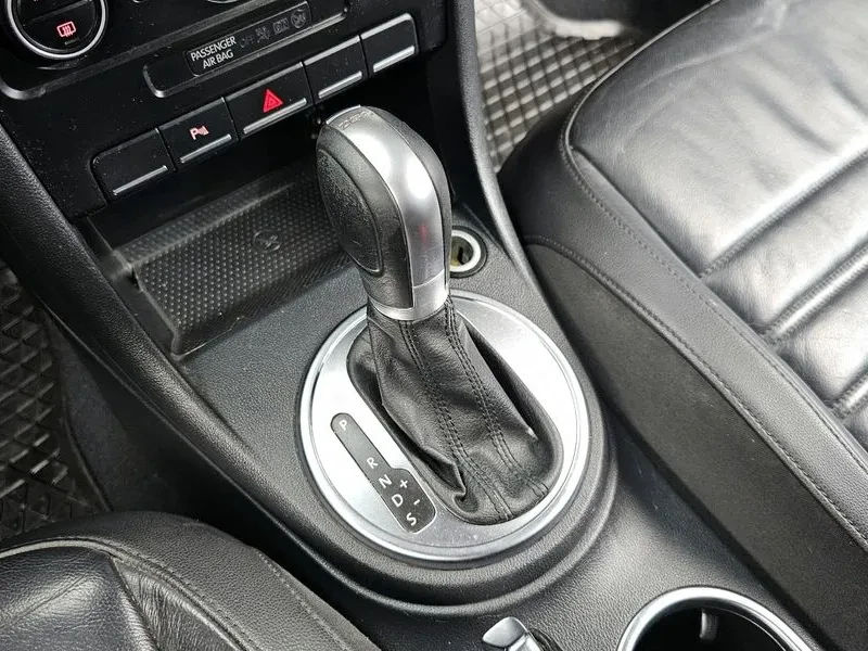 VW Beetle 2.0 Tdi 3Rd Generation, снимка 9 - Автомобили и джипове - 56255675