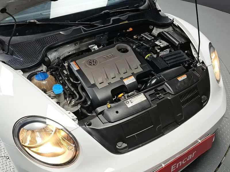 VW Beetle 2.0 Tdi 3Rd Generation, снимка 6 - Автомобили и джипове - 56255675