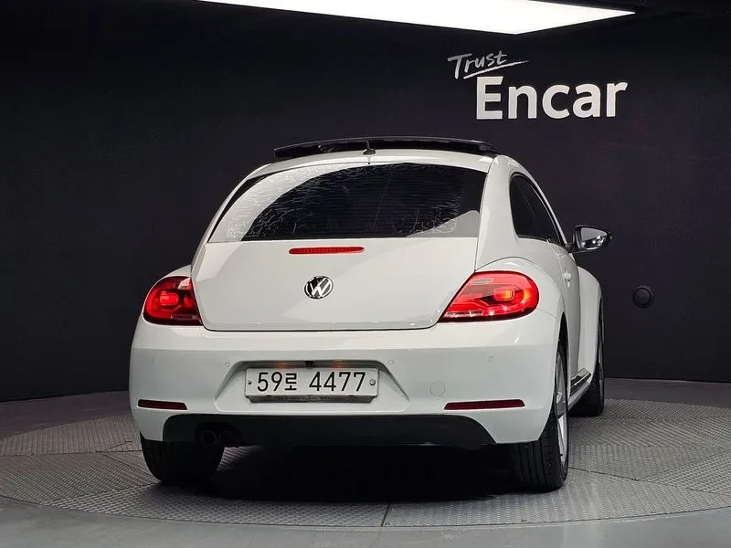 VW Beetle 2.0 Tdi 3Rd Generation, снимка 4 - Автомобили и джипове - 56255675