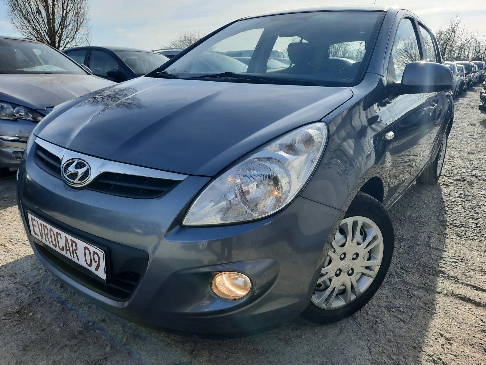 Hyundai I20 2011та 1.3i КАТО НОВА - [1] 