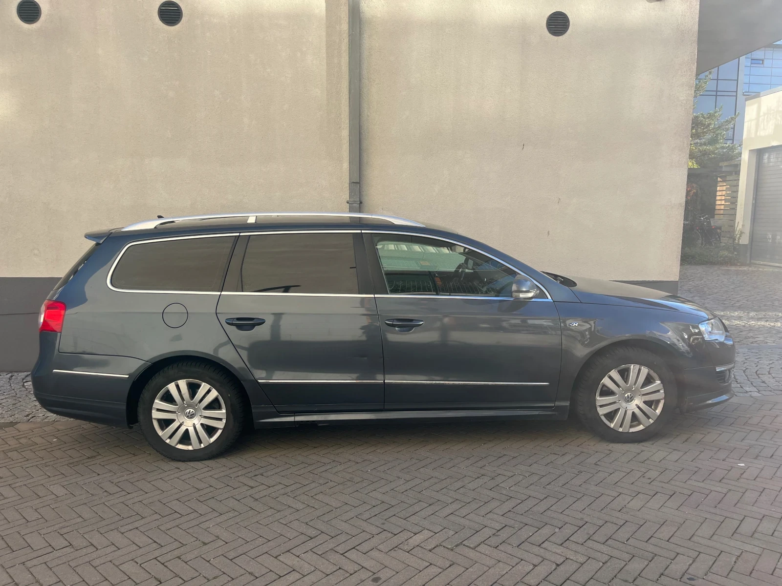 VW Passat R-line 4Motion | Mobile.bg   14