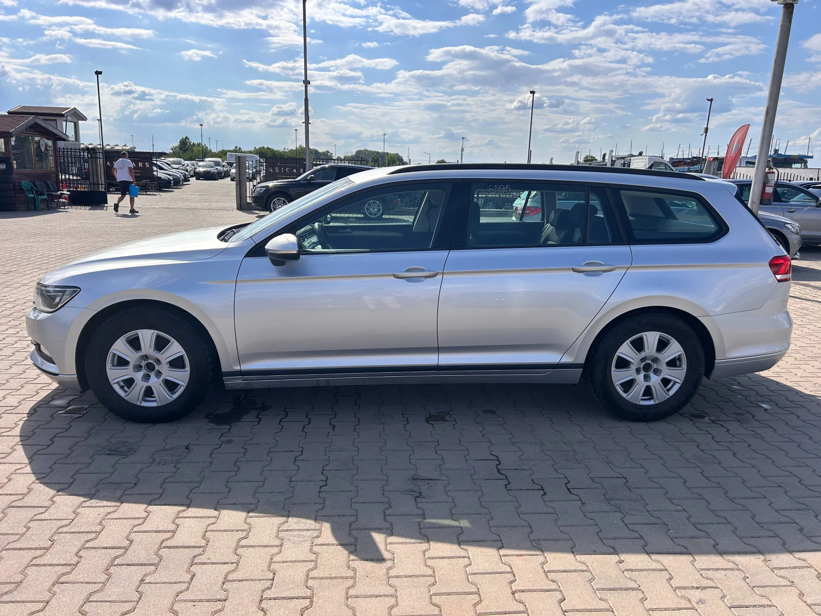 VW Passat 2.0TDI AVTOMAT/NAVI EURO 5 - изображение 9
