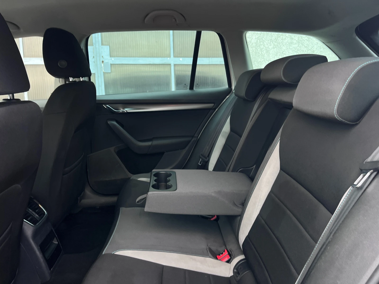 Skoda Octavia 1.8i-4X4-Aвтоматик - изображение 10