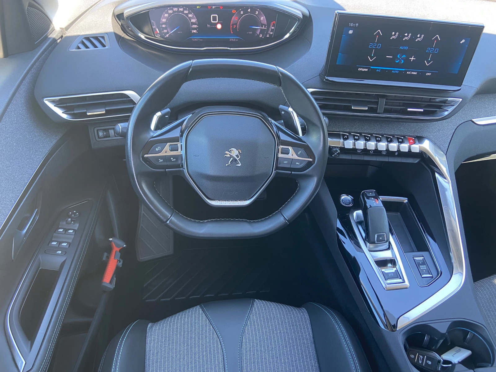 Peugeot 3008 1.2i-Allure-Изключително запазен!, снимка 9 - Автомобили и джипове - 53796889