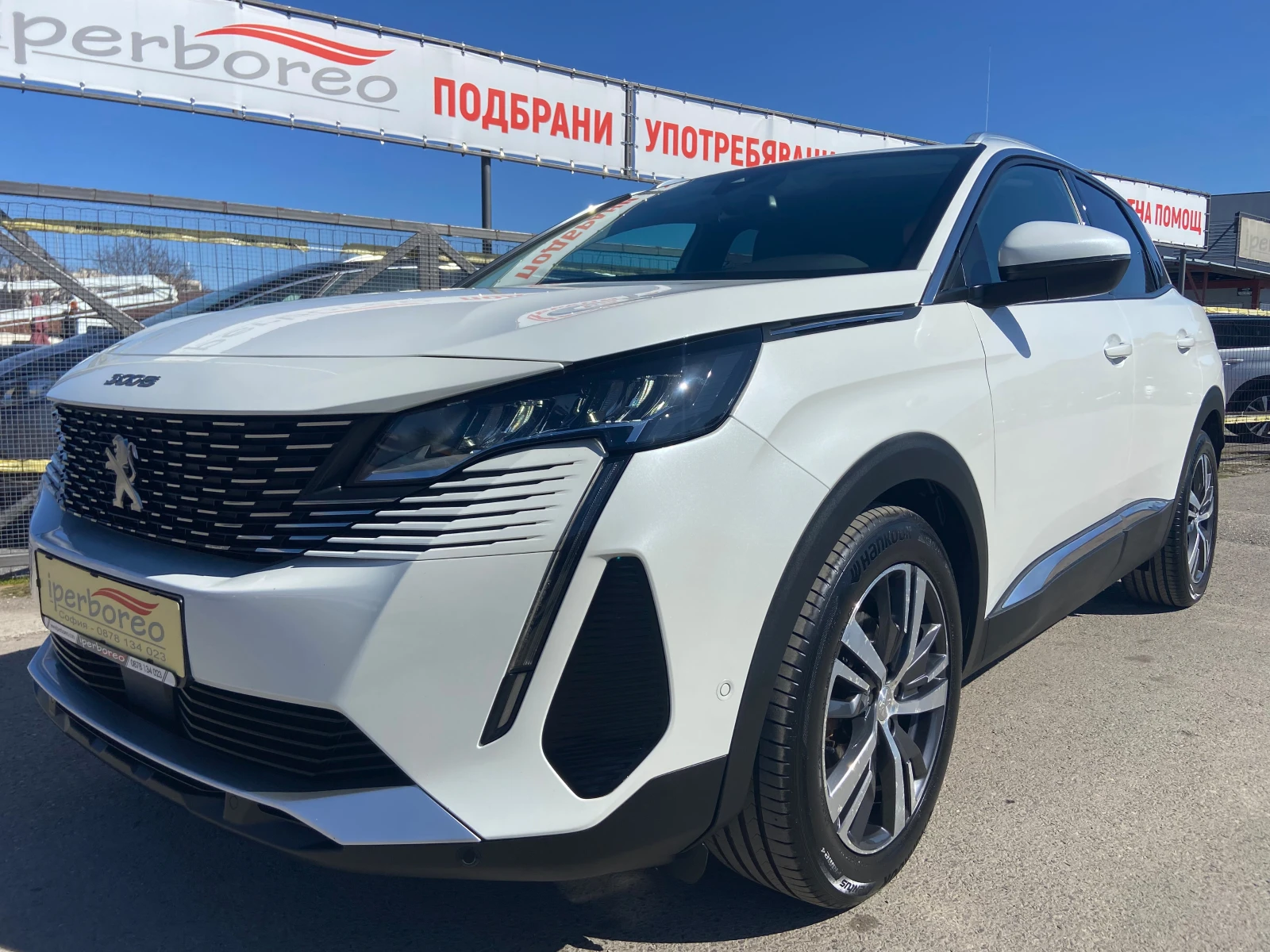 Peugeot 3008 1.2i-Allure-Изключително запазен!