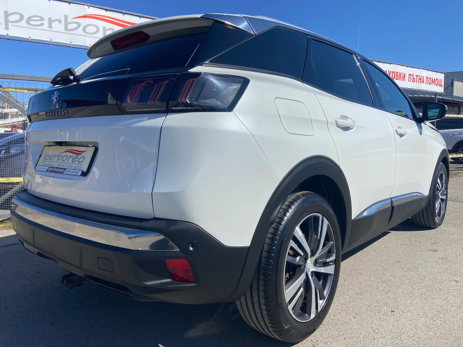 Peugeot 3008 1.2i-Allure-Изключително запазен!, снимка 2 - Автомобили и джипове - 53796889