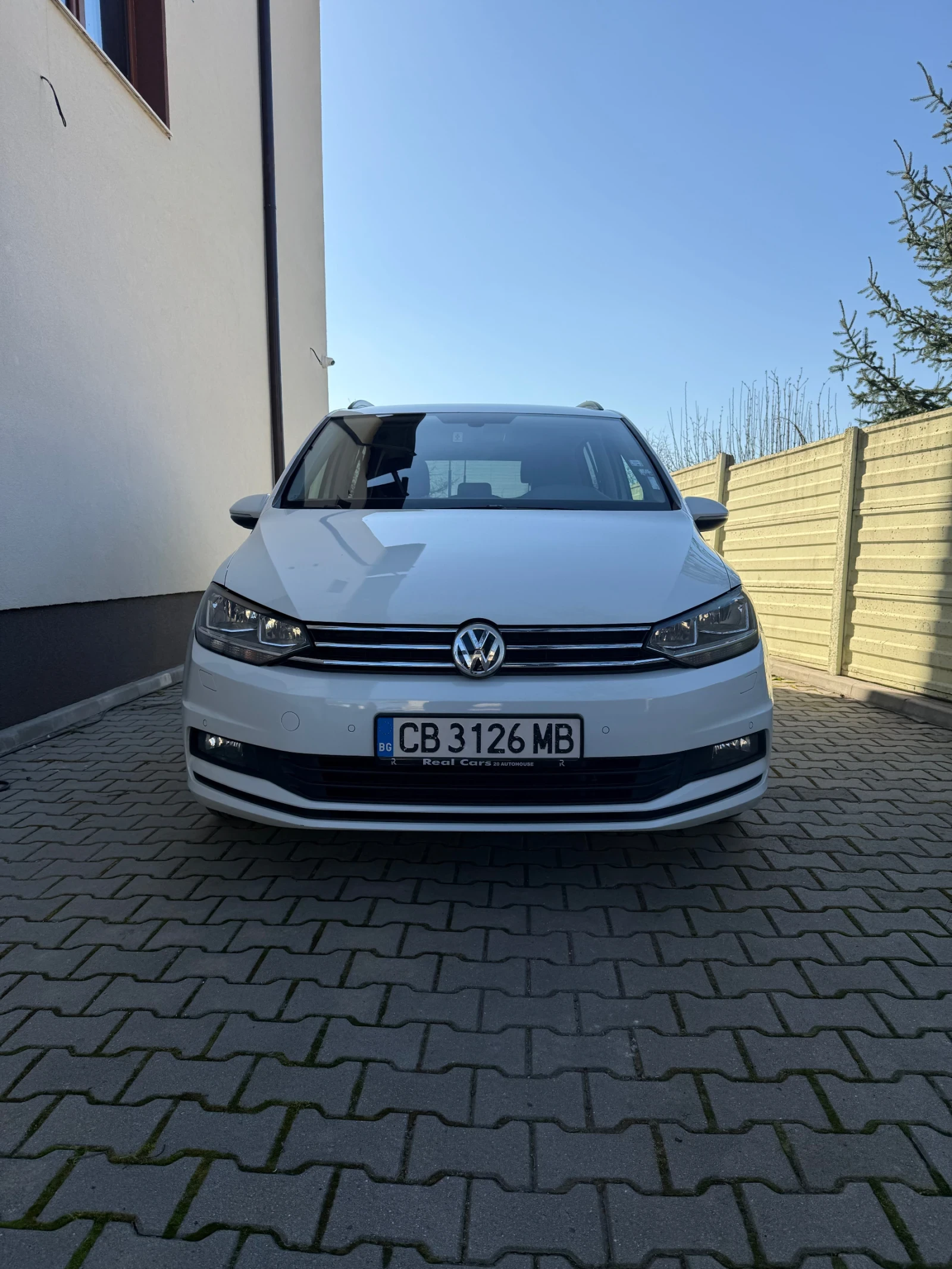 VW Touran 1.6 TDI 116p.s. 7 МЕСТЕН, снимка 2 - Автомобили и джипове - 53799894