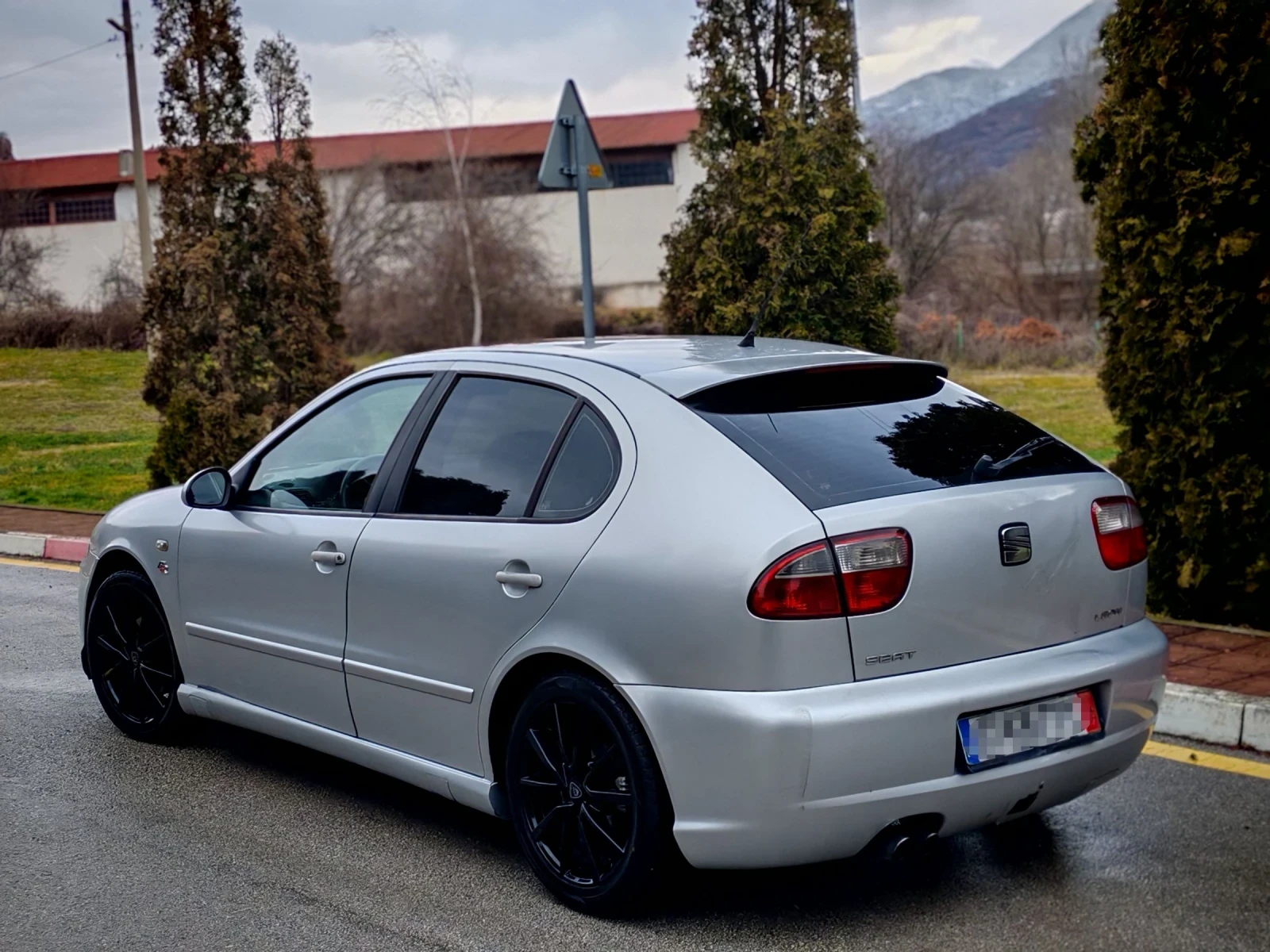 Seat Leon 1.9TDI(150)(ARL)* FACELIFT* FR-EDITION* НОВ ВНОС* , снимка 4 - Автомобили и джипове - 53865955