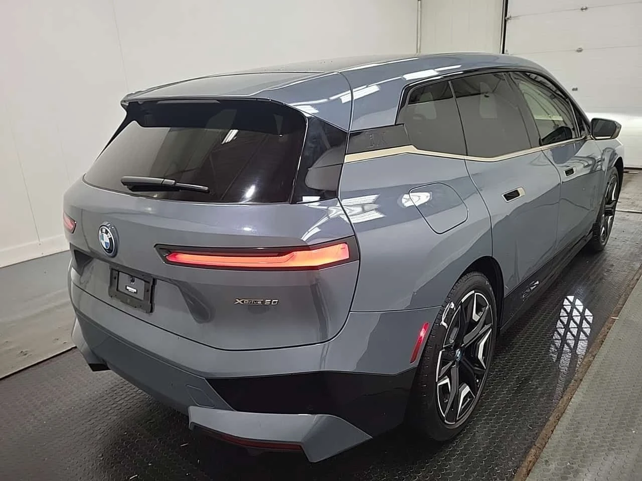 BMW iX XDRIVE50  CARFAX, снимка 3 - Автомобили и джипове - 54070722