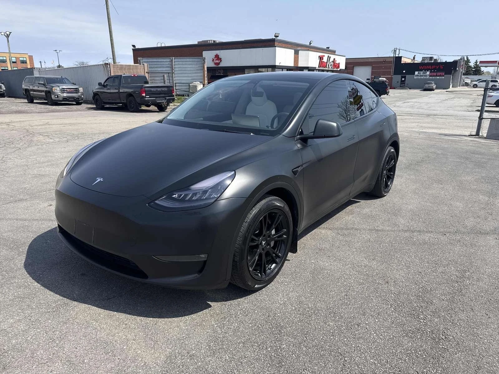 Tesla Model Y Long Range* Dual motor* Black Matte
