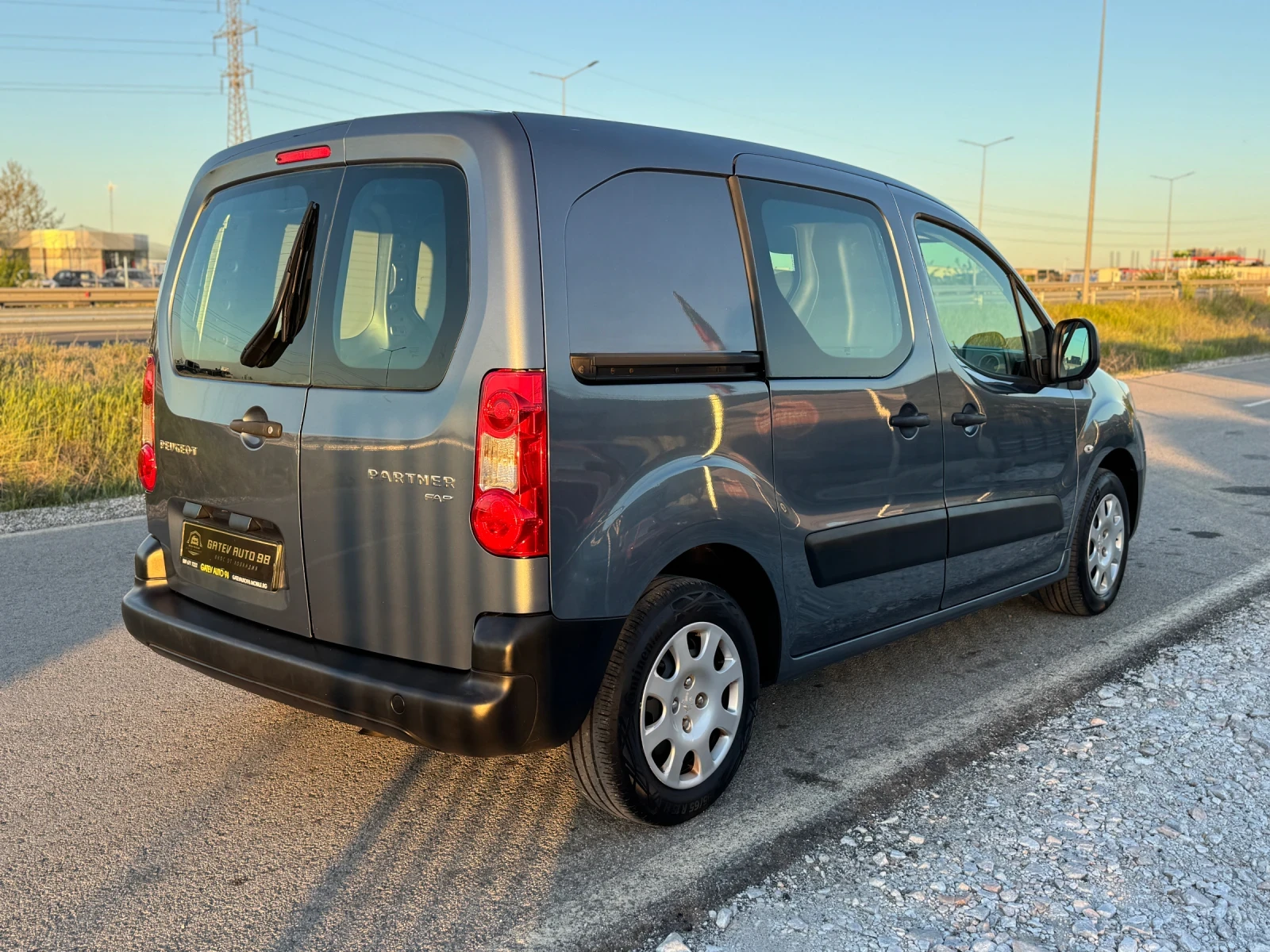 Peugeot Partner 1.6 HDi, снимка 5 - Автомобили и джипове - 54322441