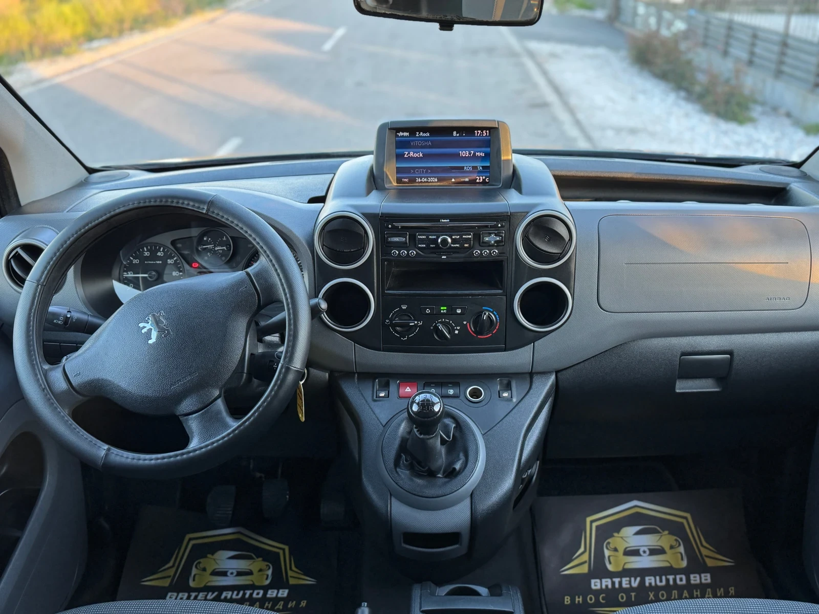 Peugeot Partner 1.6 HDi, снимка 10 - Автомобили и джипове - 54322441