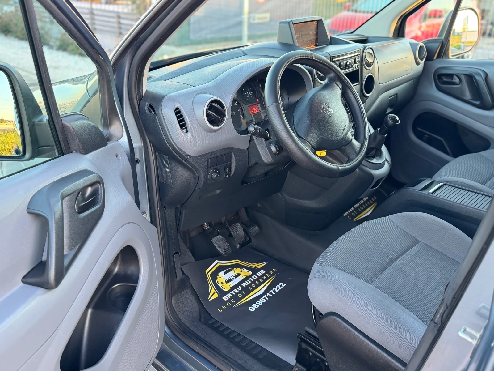 Peugeot Partner 1.6 HDi, снимка 12 - Автомобили и джипове - 54322441