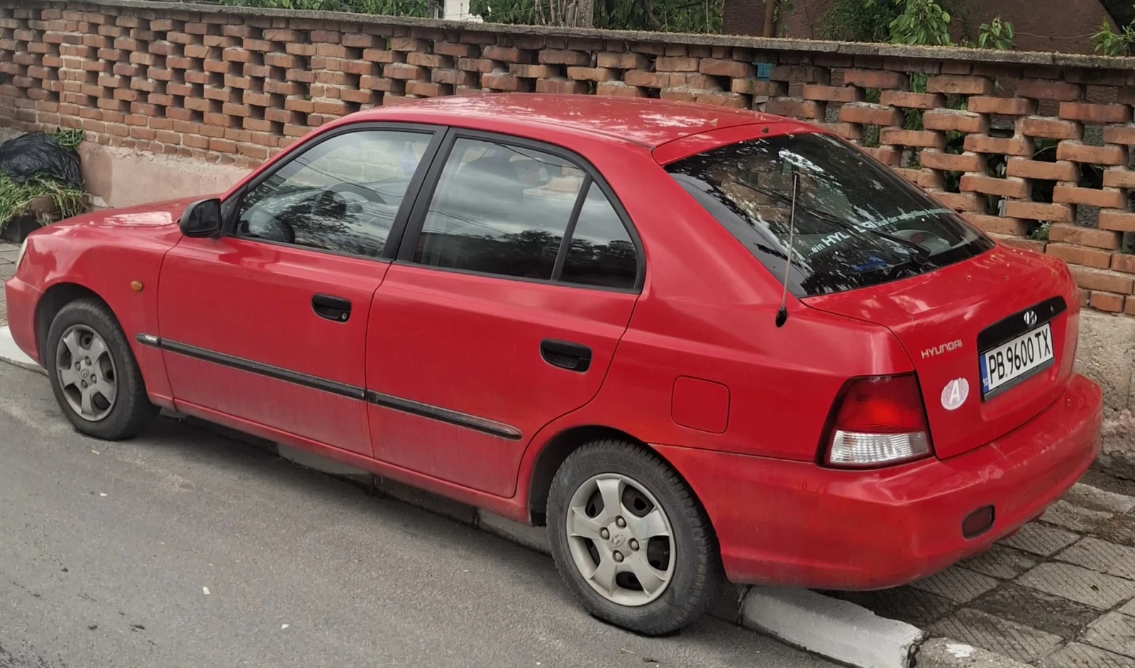 Hyundai Accent, снимка 4 - Автомобили и джипове - 54379480