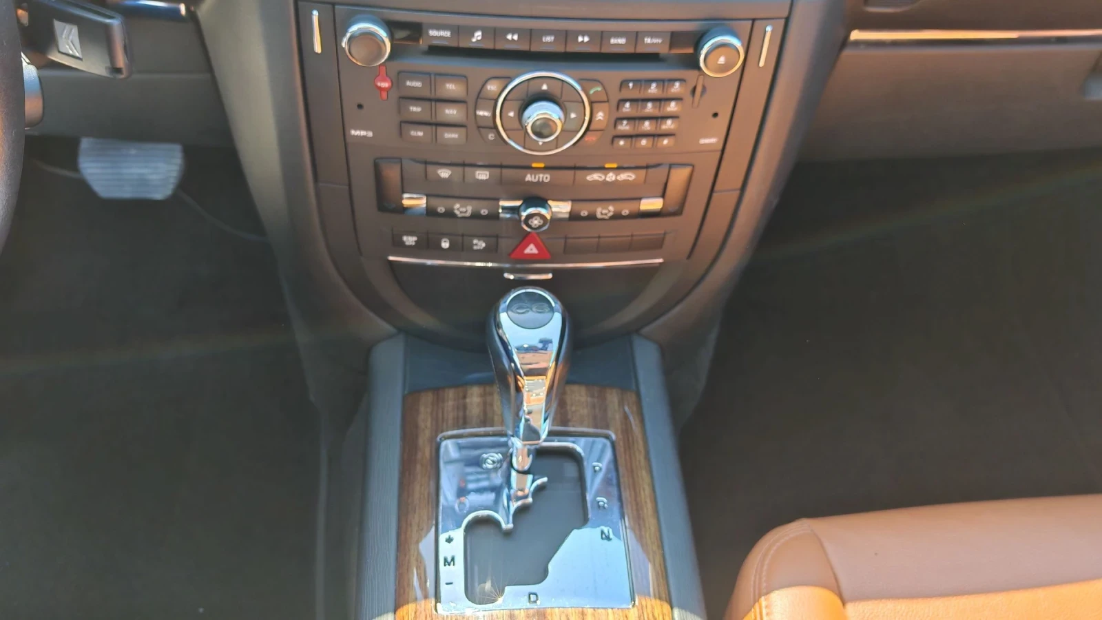 Citroen C6 3.0HDI-240k.ТОП СЪСТОЯНИЕ, НАПЪЛНО ОБСЛУЖЕН , снимка 16 - Автомобили и джипове - 54623182