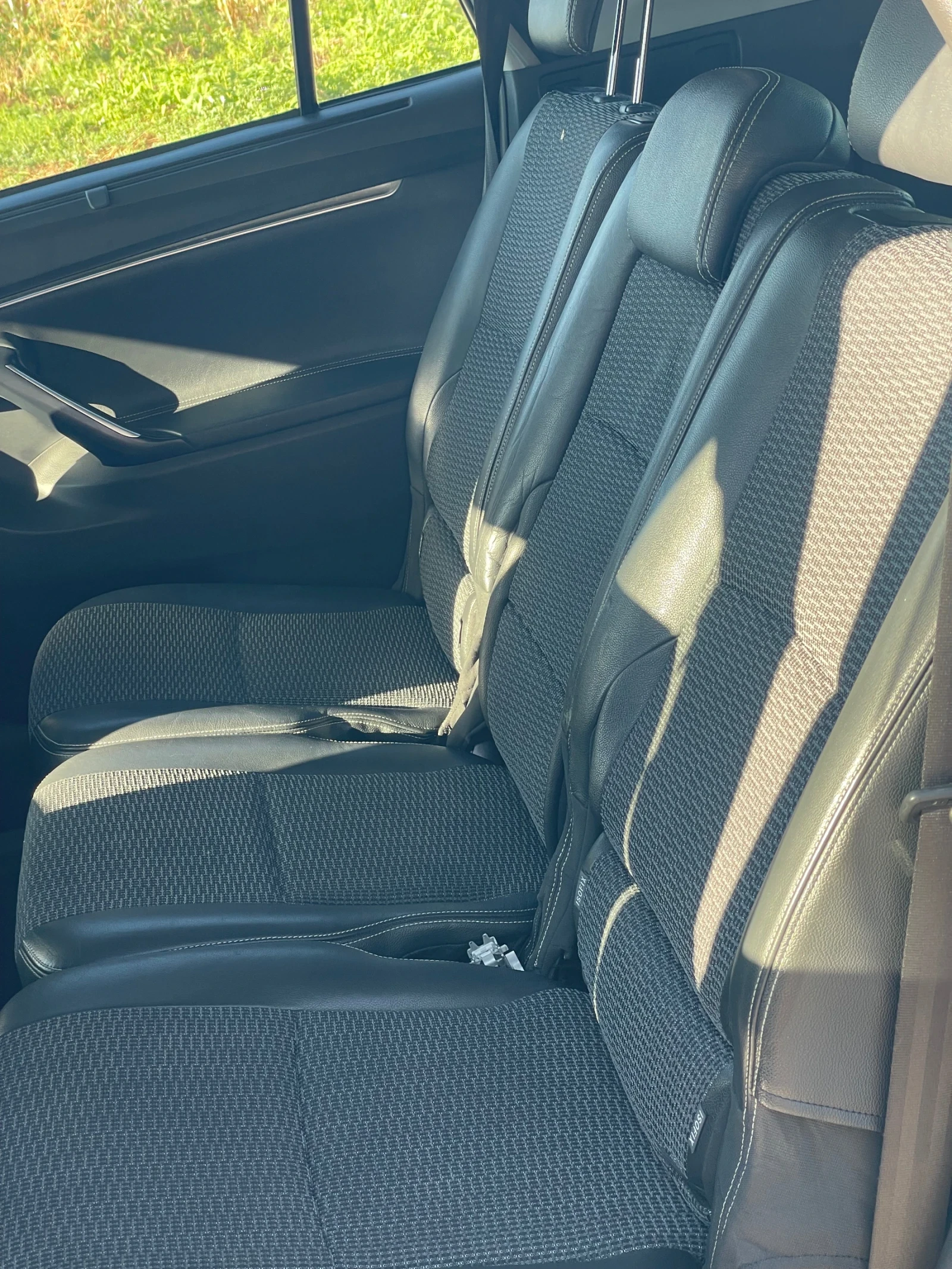 Toyota Verso Бензин газ, снимка 6 - Автомобили и джипове - 55665971
