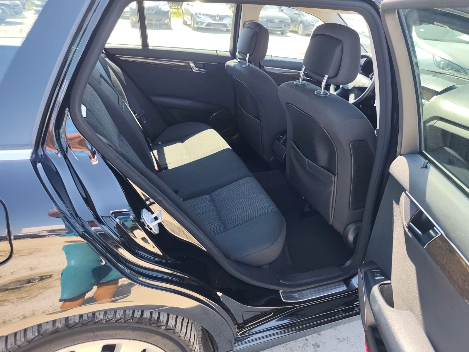 Mercedes-Benz C 220 ОМ 646, снимка 9 - Автомобили и джипове - 55749846