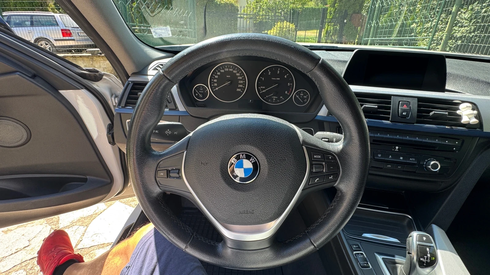 BMW 320 F31, снимка 11 - Автомобили и джипове - 55891189