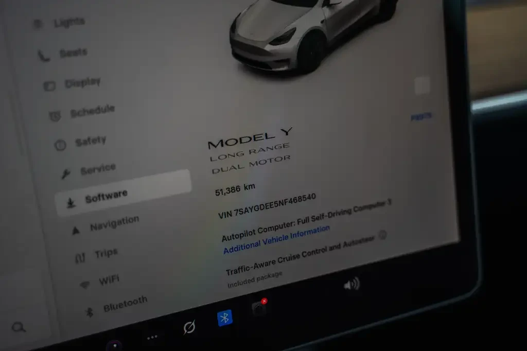 Tesla Model Y Long Range| NoAccident| AWD| ACC| BSM| 499KM, снимка 13 - Автомобили и джипове - 56061693