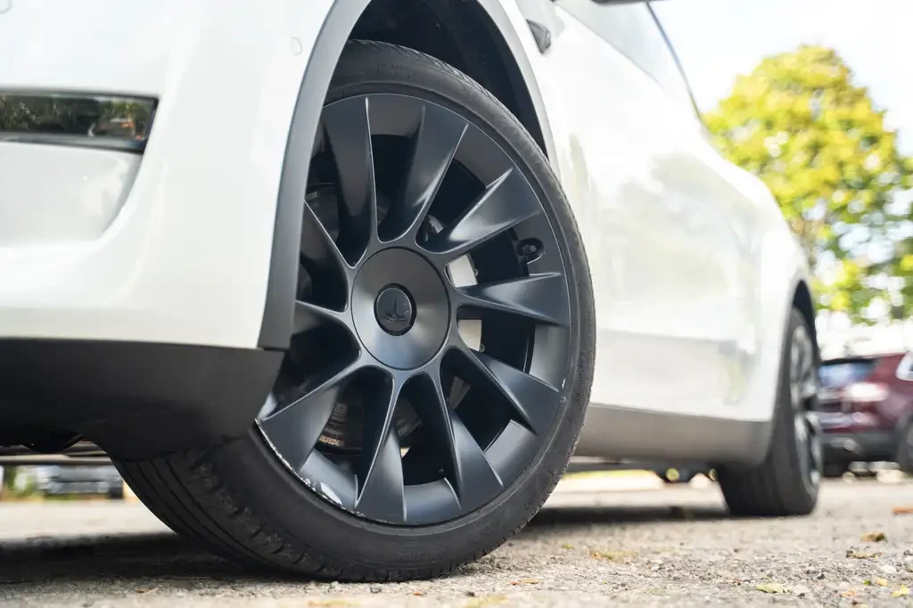 Tesla Model Y Long Range| NoAccident| AWD| ACC| BSM| 499KM, снимка 3 - Автомобили и джипове - 56061693