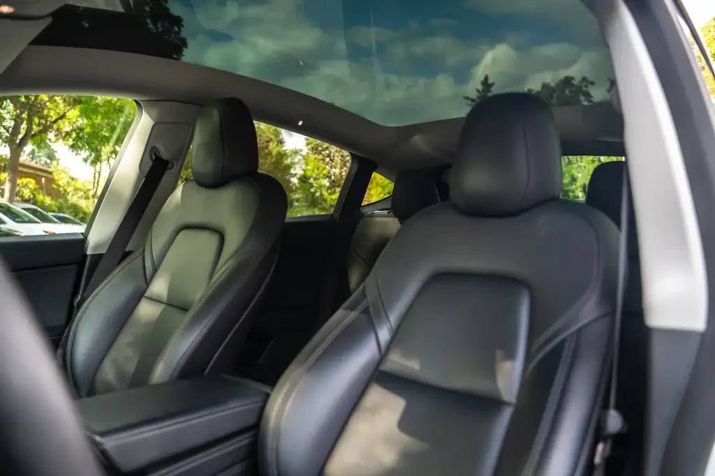 Tesla Model Y Long Range| NoAccident| AWD| ACC| BSM| 499KM, снимка 10 - Автомобили и джипове - 56061693