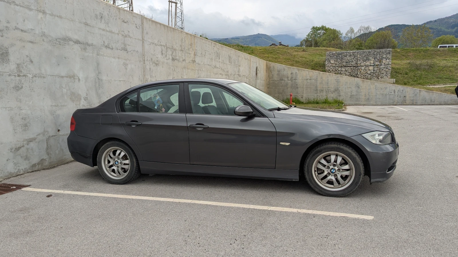 BMW 320, снимка 2 - Автомобили и джипове - 56551806
