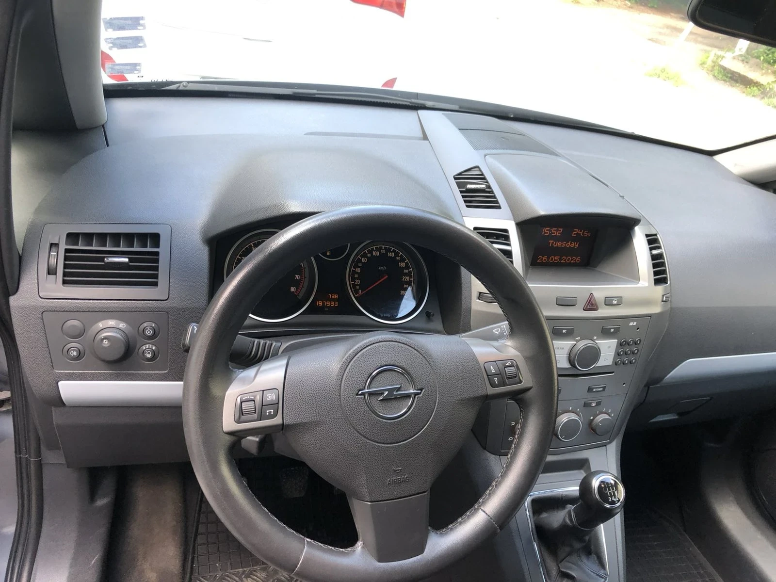 Opel Zafira, снимка 8 - Автомобили и джипове - 56695624