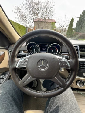 Mercedes-Benz ML 350 4MATIC | Harman Kardon | Панорама | Светъл салон - 17550 € - 25612572 5