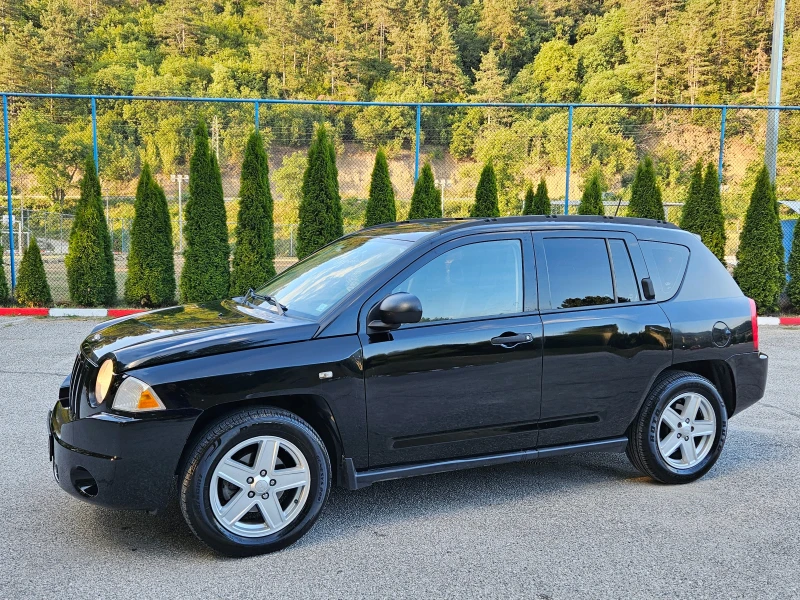 Jeep Compass 2.0Tdi 4x4/Klimatik/Euro-4, снимка 3 - Автомобили и джипове - 46832057